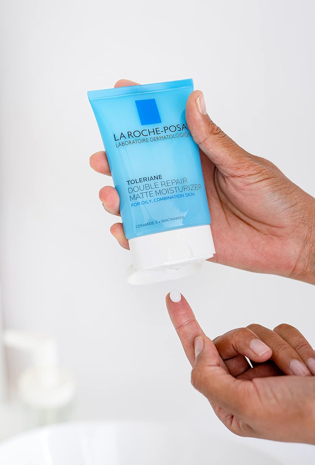 La Roche-Posay Toleriane Double Repair Matte Face Moisturizer, Daily Moisturizer For Oily Skin With Ceramide And Niacinamide..