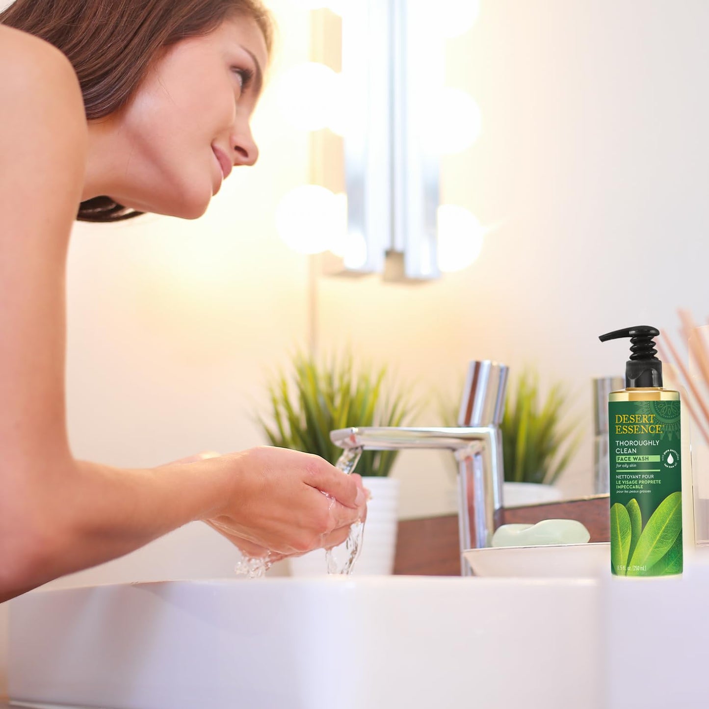 Desert Essence Thoroughly Clean Face Wash, Tea Tree Oil, 8.5 fl oz | Removes excess oil and impurities without over-drying..