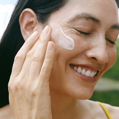 Ursa Major Mountain Glow Natural Face Serum | Vegan Daily Facial Moisturizer | Combat Wrinkles &amp; Sagging Skin..