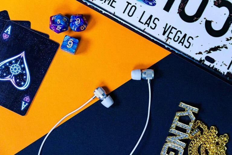 LUDOS Ultra Wired Earbuds in-Ear Headphones