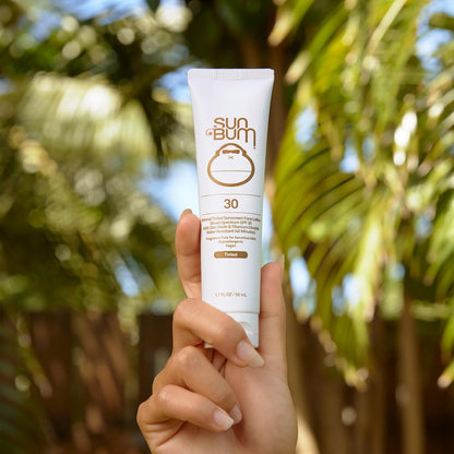 Sun Bum Mineral SPF 30 Tinted Face Sunscreen - Matte Primer - Broad Spectrum Moisturizing Sunscreen with Vitamin E..