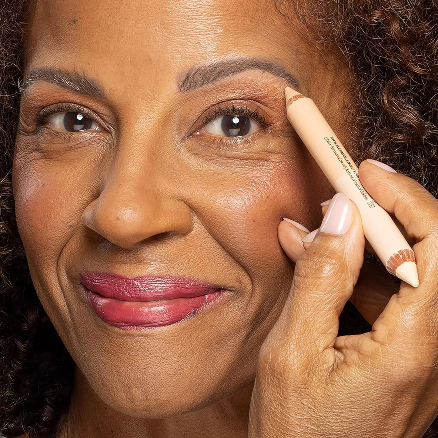 billion dollar brows Duo Brow Highlighter &amp; Concealer Pencil for Lifting and Highlighting Eyebrows..